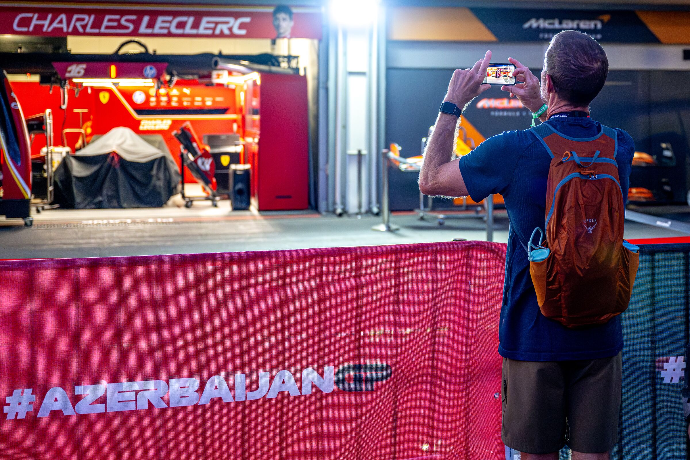 Exclusive Aramco F1® Pit Lane Walk Inclusion