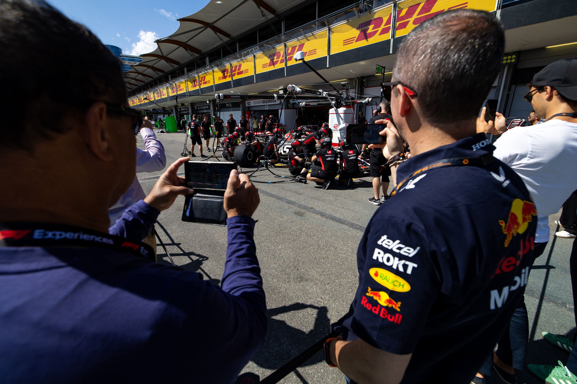 Aramco F1® Pit Lane Walk Inclusion