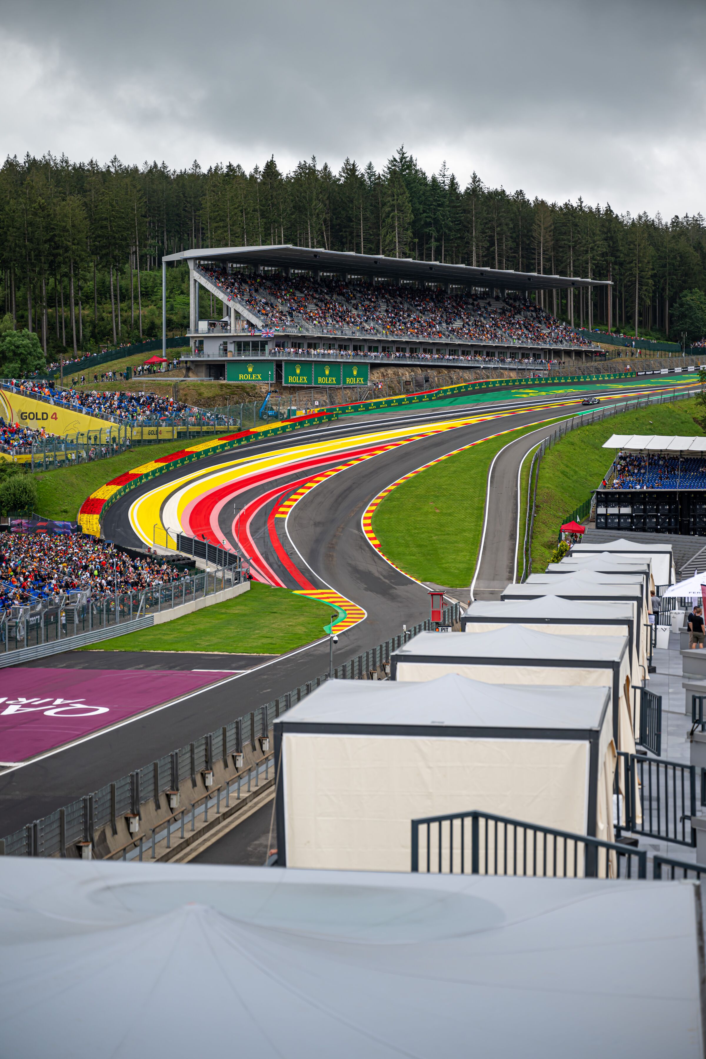 Gold 7 Grandstand Inclusion