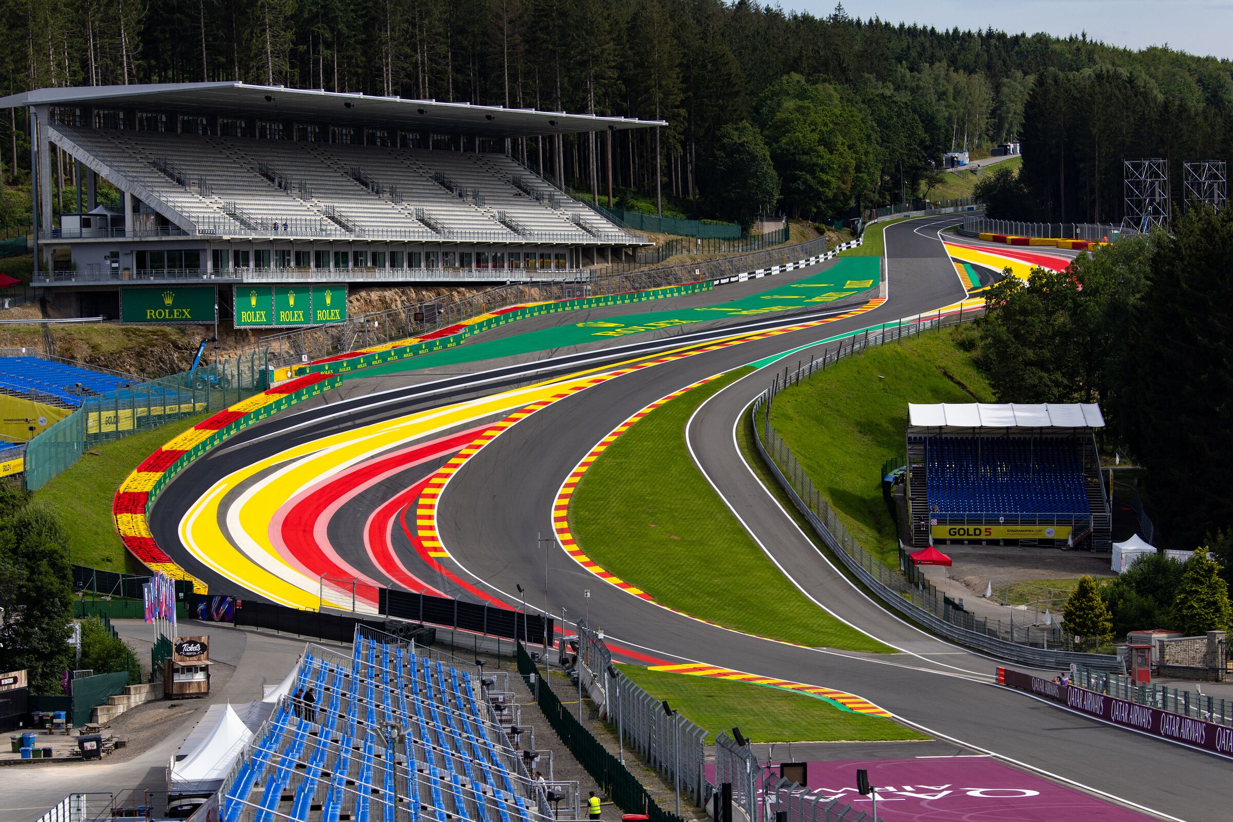 Gold 5 Grandstand Inclusion