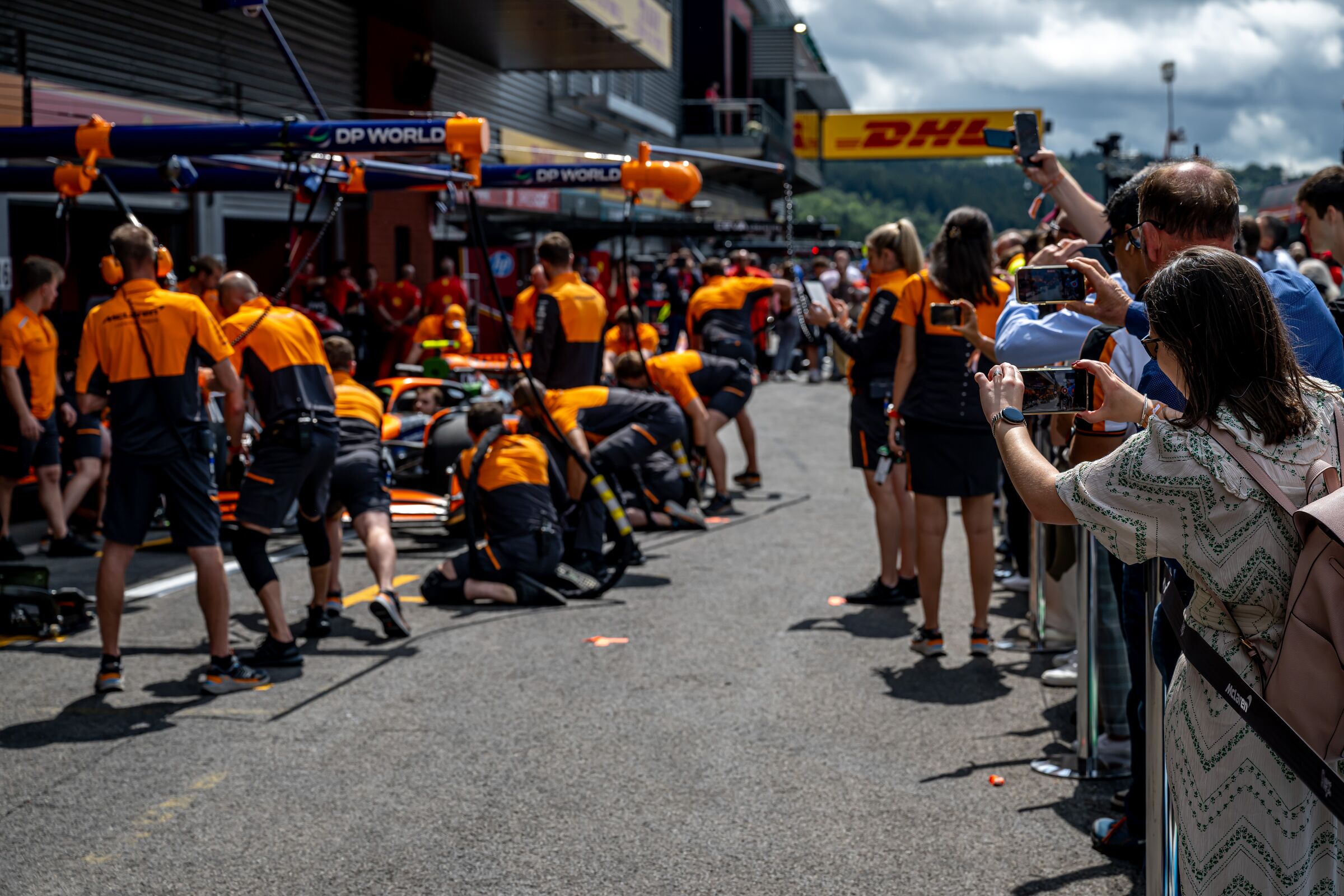 Exclusive Aramco F1® Pit Lane Walk Inclusion