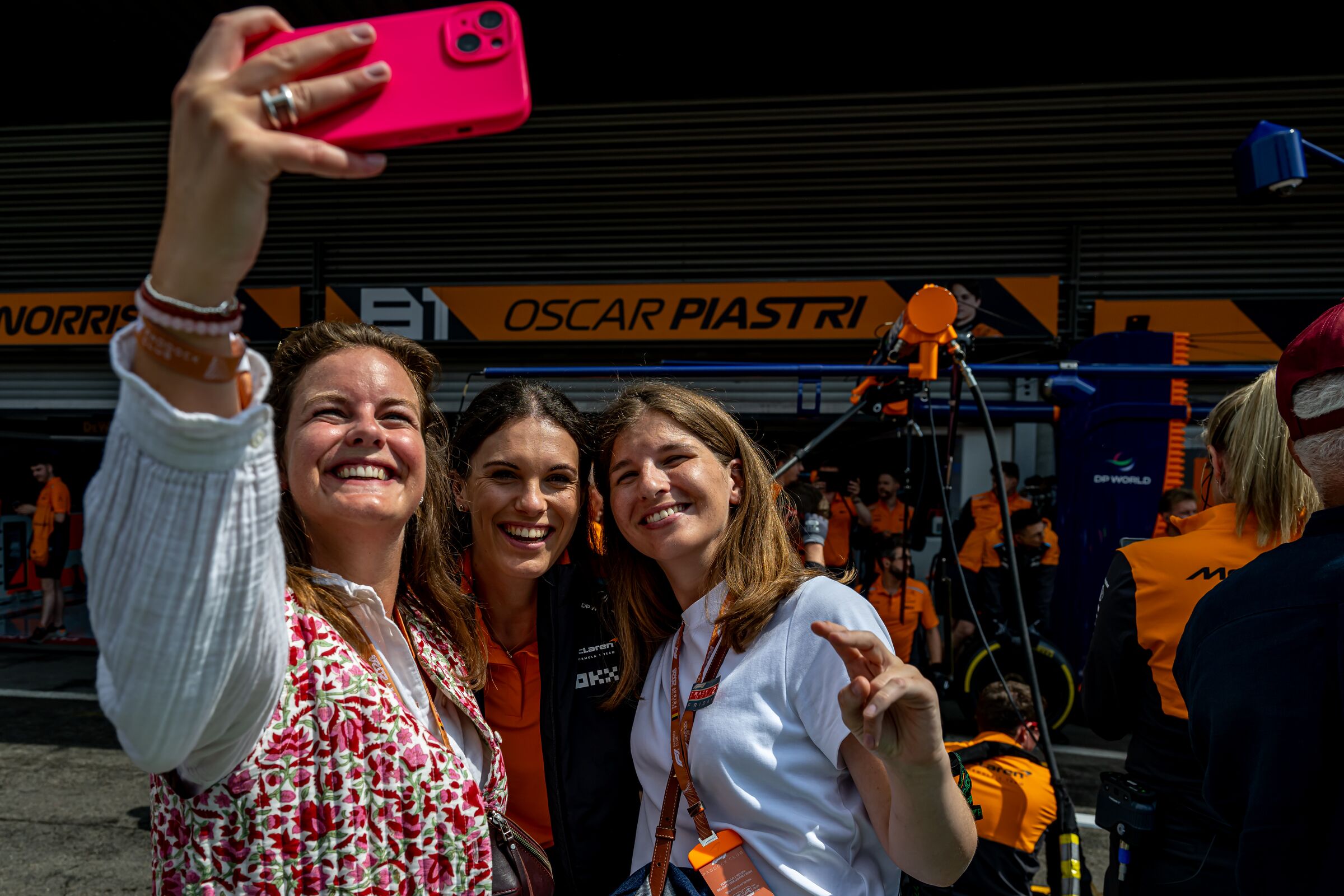 Exclusive Aramco F1® Pit Lane Walk Inclusion
