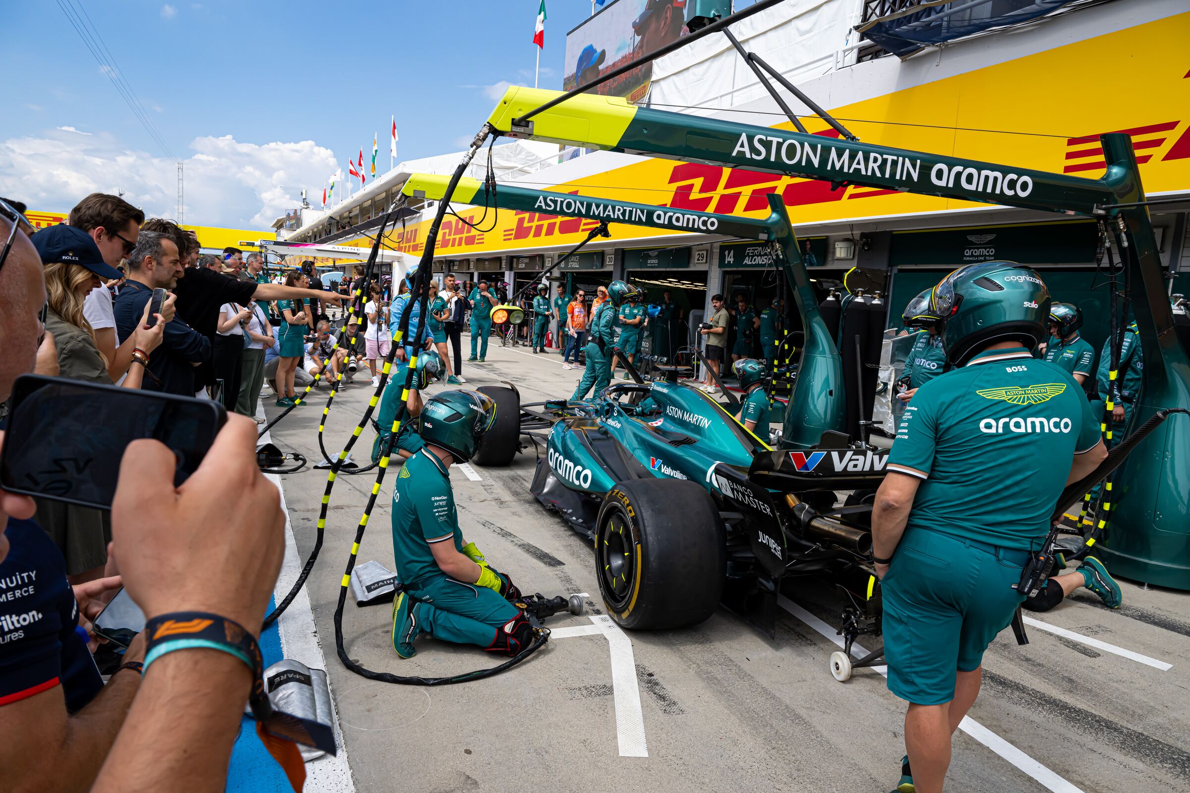 Aramco F1® Pit Lane Walk Inclusion