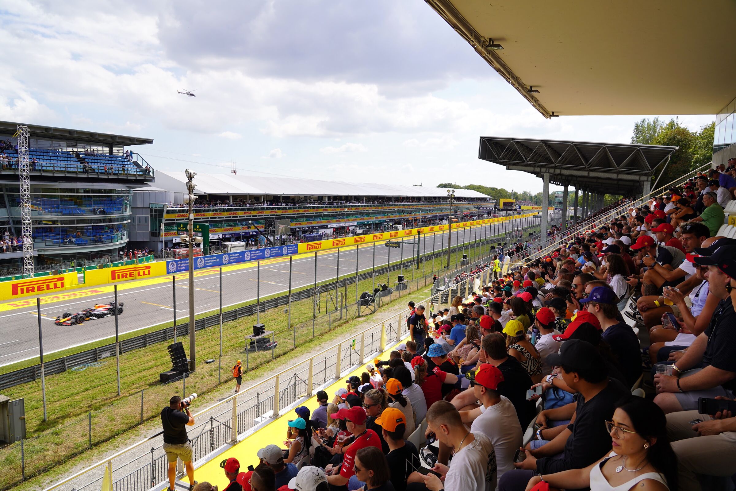 Centrale (1) Grandstand Inclusion