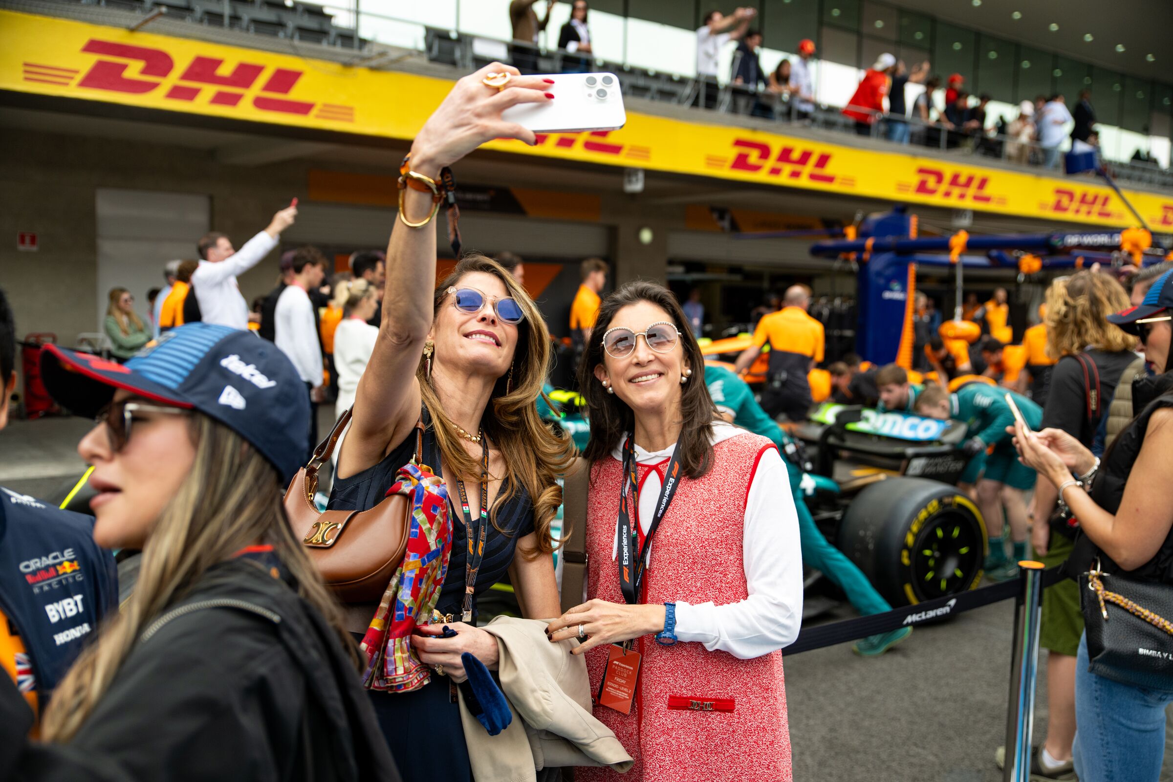 Aramco F1® Pit Lane Walk Inclusion