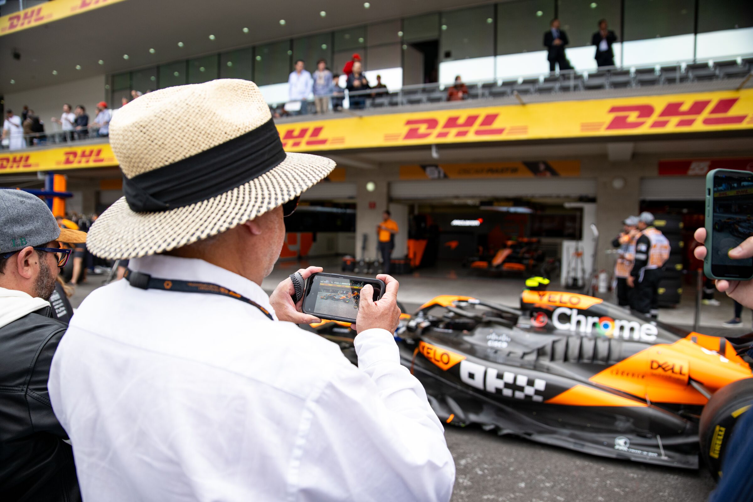 Exclusive Aramco F1® Pit Lane Walk Inclusion