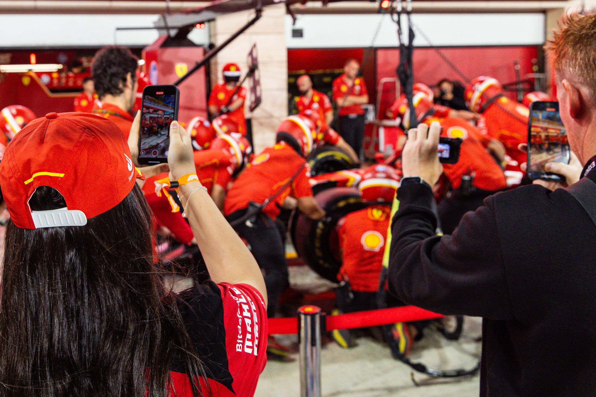 Exclusive Aramco F1® Pit Lane Walk Inclusion