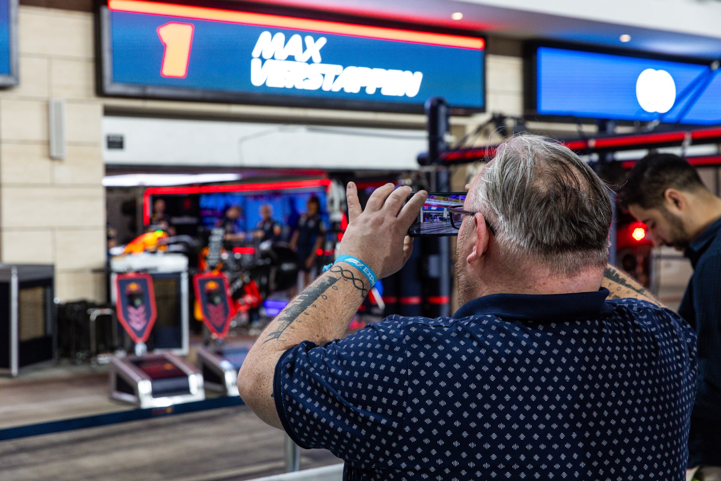 Aramco F1® Pit Lane Walk Inclusion