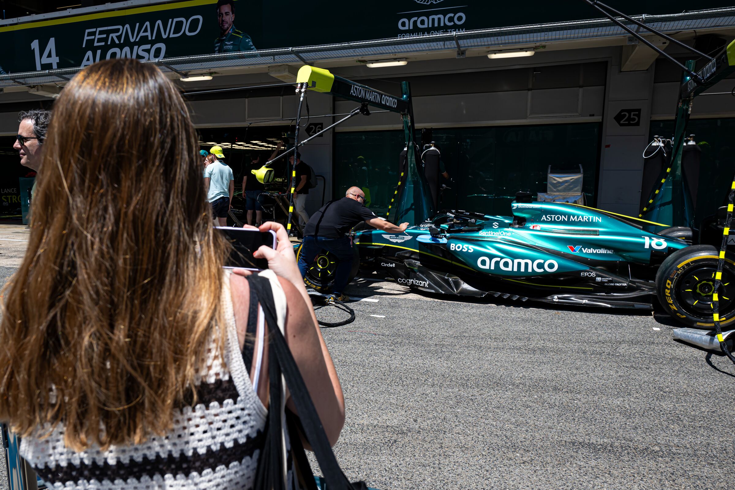 Exclusive Aramco F1® Pit Lane Walk Inclusion